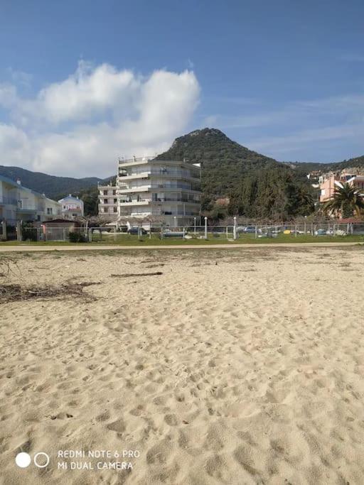 Apartment Nia's By The Sea Nea Iraklitsa