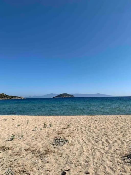 Apartamento Nia's By The Sea *