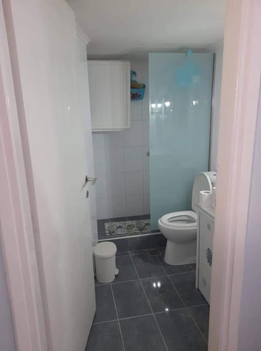 Nia's By The Sea Apartamento *
